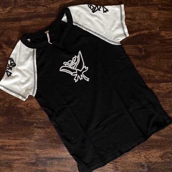 FREE PEOPLE | Embroidered Raglan Tee - Picture 2 of 12